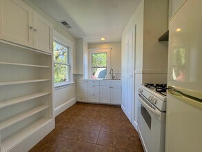 443 62nd St in Oakland, CA - Foto de edificio - Building Photo