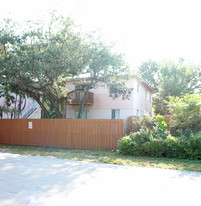 808 SW 14th Ave Apartments