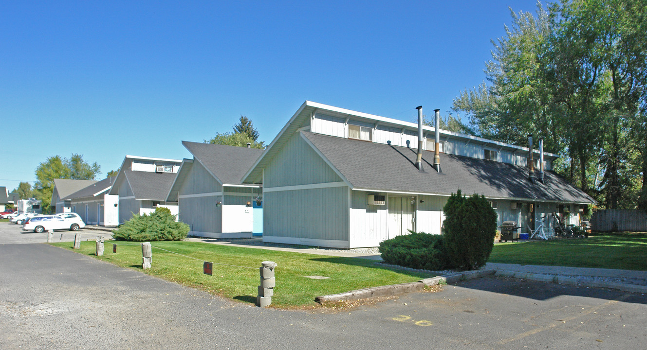 Regency Park Apartments in Spokane, WA - Building Photo