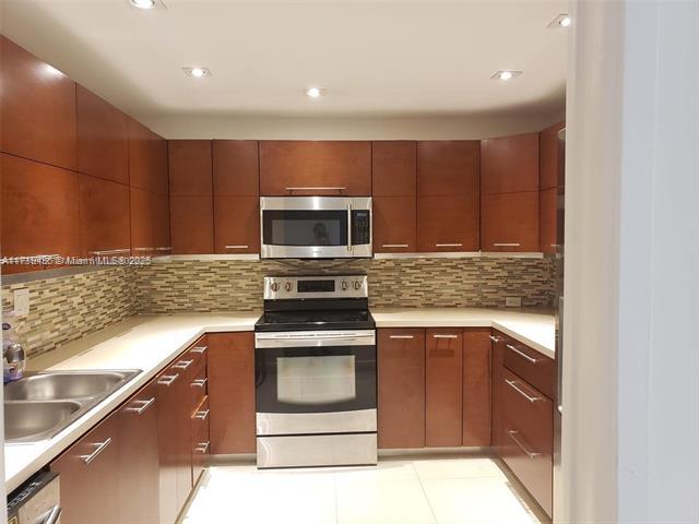 141 Crandon Blvd, Unit 344 in Key Biscayne, FL - Foto de edificio - Building Photo