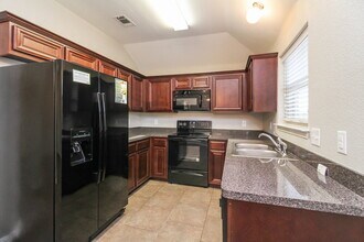 1505 Sunburst Dr in Fort Worth, TX - Foto de edificio - Building Photo