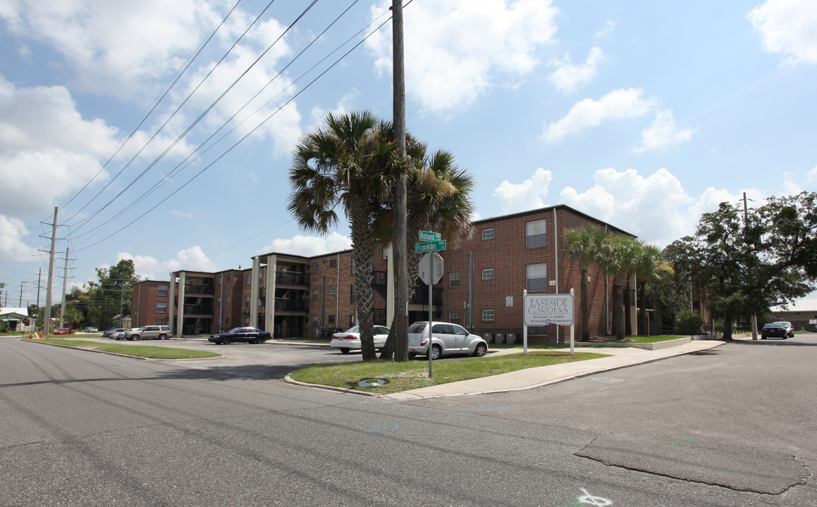 Eastside Garden in Jacksonville, FL - Building Photo