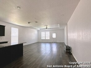 7555 Derby Vista in Selma, TX - Building Photo - Building Photo