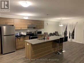3 Bank Swallow Cres in Kitchener, ON - Building Photo - Building Photo
