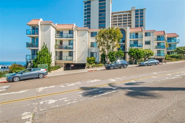 909 Coast in La Jolla, CA - Building Photo - Building Photo
