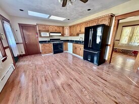 28 Edgeworth St in Weymouth, MA - Building Photo