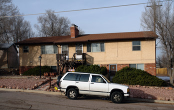 670 W Van Buren St in Colorado Springs, CO - Building Photo - Building Photo