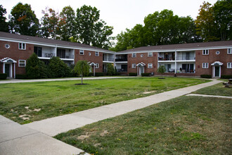 Chenango Courtyard in Binghamton, NY - Building Photo - Building Photo