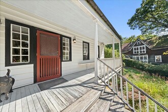 15 Inningwood Rd in Ossining, NY - Building Photo - Building Photo