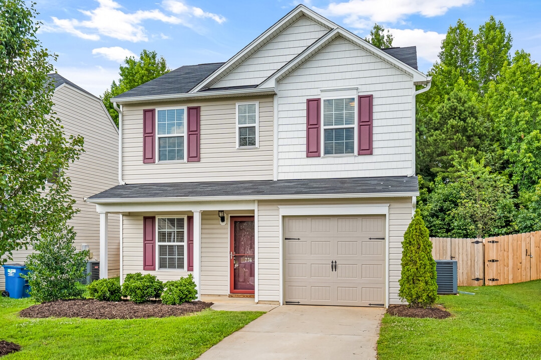 774 Cairn Cir in Burlington, NC - Building Photo