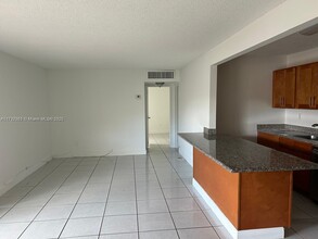 4610 NW 79th Ave in Doral, FL - Building Photo - Building Photo