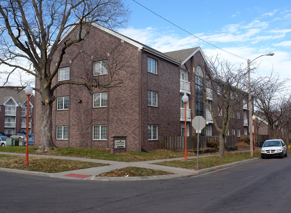 Drake Terrace in Des Moines, IA - Foto de edificio