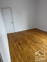 4033 W Gladys Ave in Chicago, IL - Building Photo - Building Photo