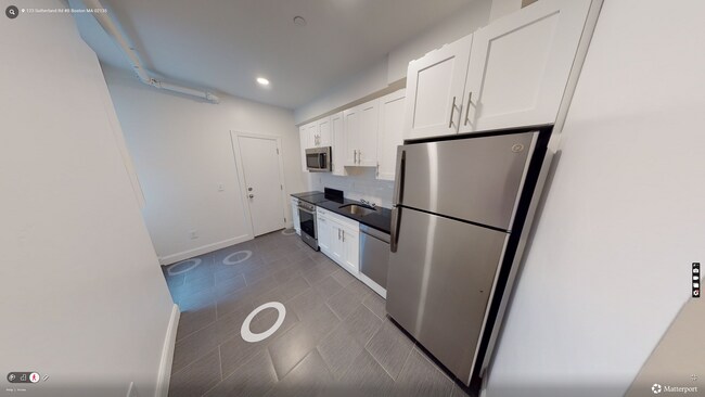 21 Sutherland Rd, Unit B in Boston, MA - Foto de edificio - Building Photo