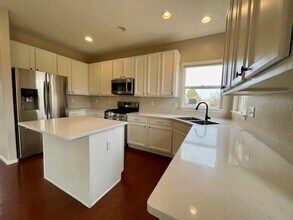 5914 S Ukraine St in Aurora, CO - Building Photo - Building Photo