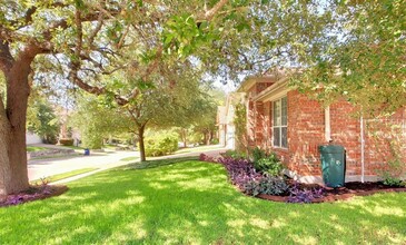 2405 Drifting Leaf Dr in Cedar Park, TX - Building Photo - Building Photo