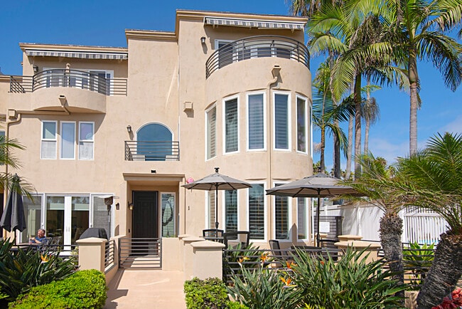 property at 632 Missouri St