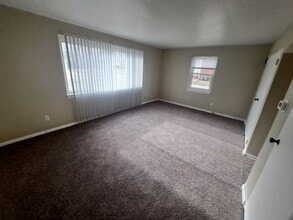 2131 21st Ave in Rock Island, IL - Foto de edificio - Building Photo