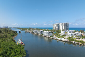 Seaside Village in Hollywood, FL - Building Photo - Building Photo