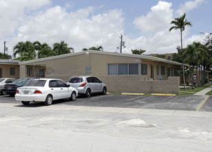 3171-3173 SW 14th St in Miami, FL - Building Photo - Building Photo