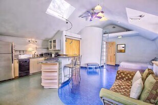 1326 Detroit St in Denver, CO - Building Photo