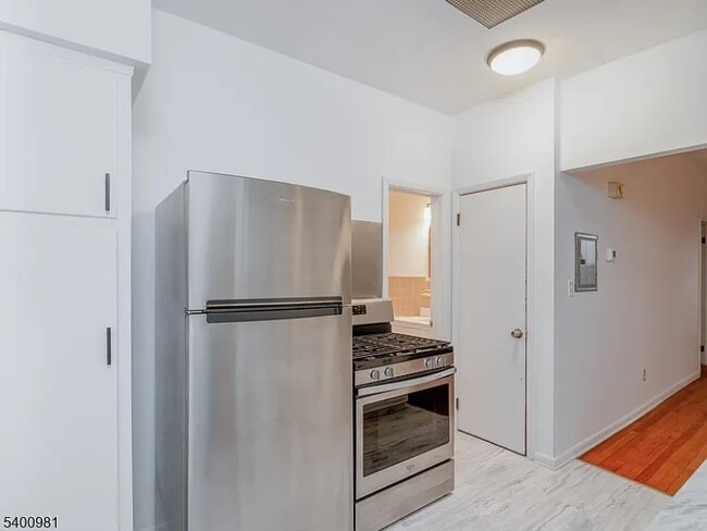 502 Washington Ave in Belleville, NJ - Building Photo - Building Photo