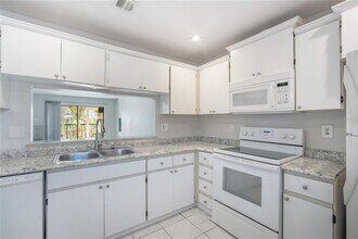 2650 Countryside Blvd in Clearwater, FL - Building Photo - Building Photo