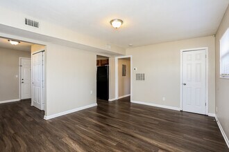 6916 Jack Horner Ln in Jacksonville, FL - Foto de edificio - Building Photo