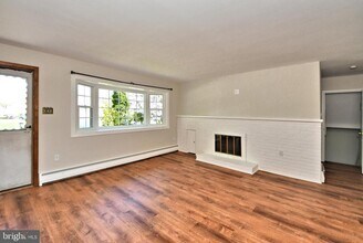 436 Anthony Rd in King of Prussia, PA - Building Photo - Building Photo