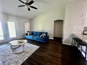 8254 NW 52nd St in Gainesville, FL - Building Photo - Building Photo