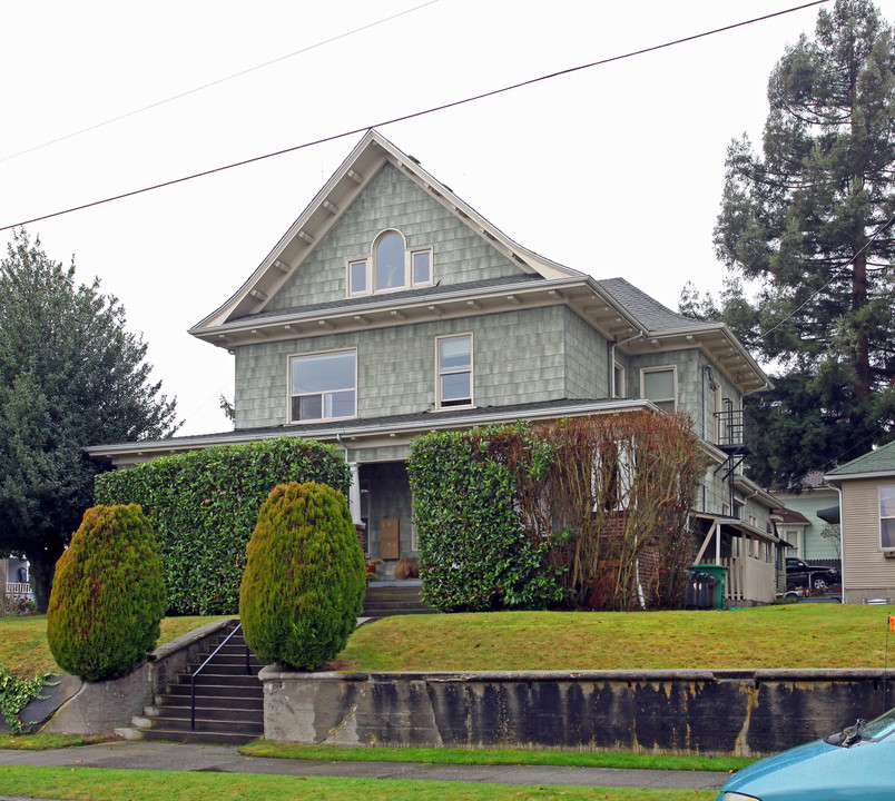 4905 Woodland Park Apartments in Seattle, WA - Building Photo