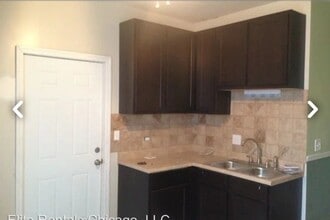 9220 S Manistee Ave, Unit 1 in Chicago, IL - Building Photo - Building Photo