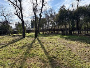 30 Oak Dr in Chico, CA - Building Photo - Building Photo