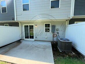 317 Sunny Vw Dr in Lebanon, TN - Foto de edificio - Building Photo