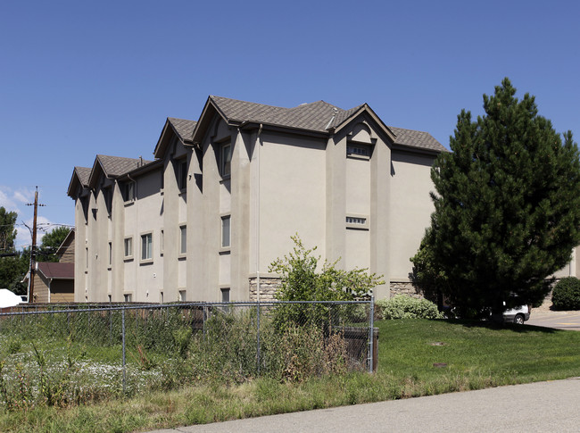 Greystoke Apartments in Littleton, CO - Foto de edificio - Building Photo