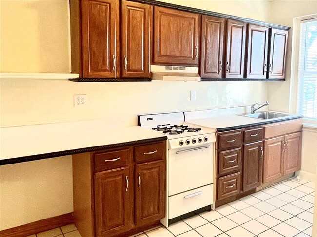 88 Lincoln Ave in Pelham, NY - Building Photo - Building Photo