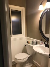 182 Riverside Dr in Northfield, IL - Building Photo - Building Photo
