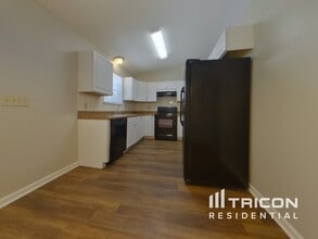 120 Old Stone Rd in Columbia, SC - Building Photo - Building Photo