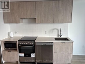 395-3395 Bloor St E in Toronto, ON - Building Photo - Building Photo