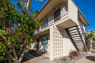 1128 Felspar Street in San Diego, CA - Building Photo - Building Photo