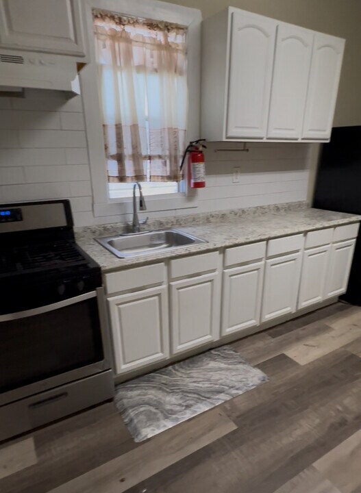 422 Jelliff Ave in Newark, NJ - Building Photo
