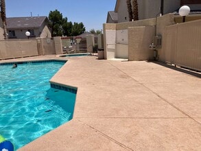 1350 Silver Sierra St in Las Vegas, NV - Building Photo - Building Photo