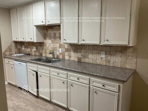 2227 Briarwest Blvd in Houston, TX - Building Photo - Building Photo