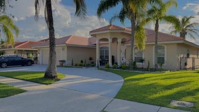 property at 165 Cypress Trce