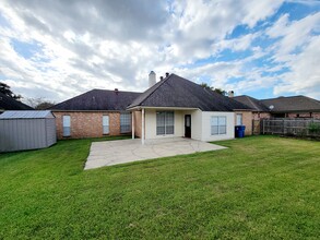 205 Southwood Dr in Lafayette, LA - Foto de edificio - Building Photo