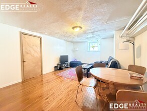76 Egmont St, Unit B in Brookline, MA - Building Photo - Building Photo