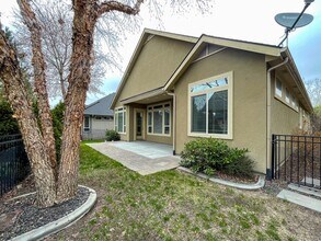 307 E Grove Creek Ln in Eagle, ID - Building Photo - Building Photo