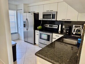 5332 Jubilee Way, Unit 5 in Margate, FL - Building Photo - Building Photo