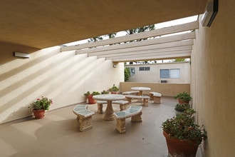 Academy Pointe Apartment Homes in North Hollywood, CA - Foto de edificio - Interior Photo