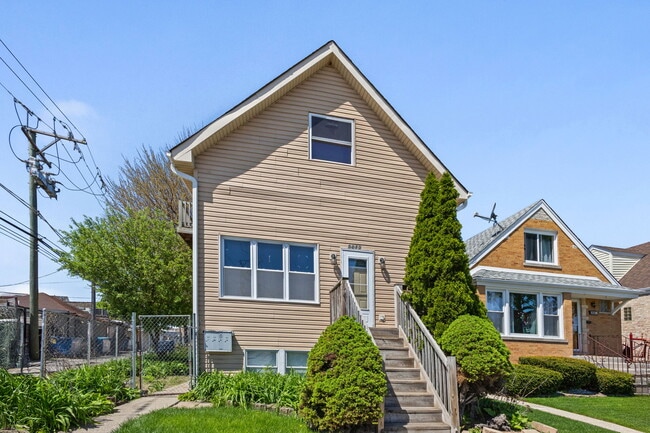 5230 S Lockwood Ave in Chicago, IL - Building Photo - Building Photo